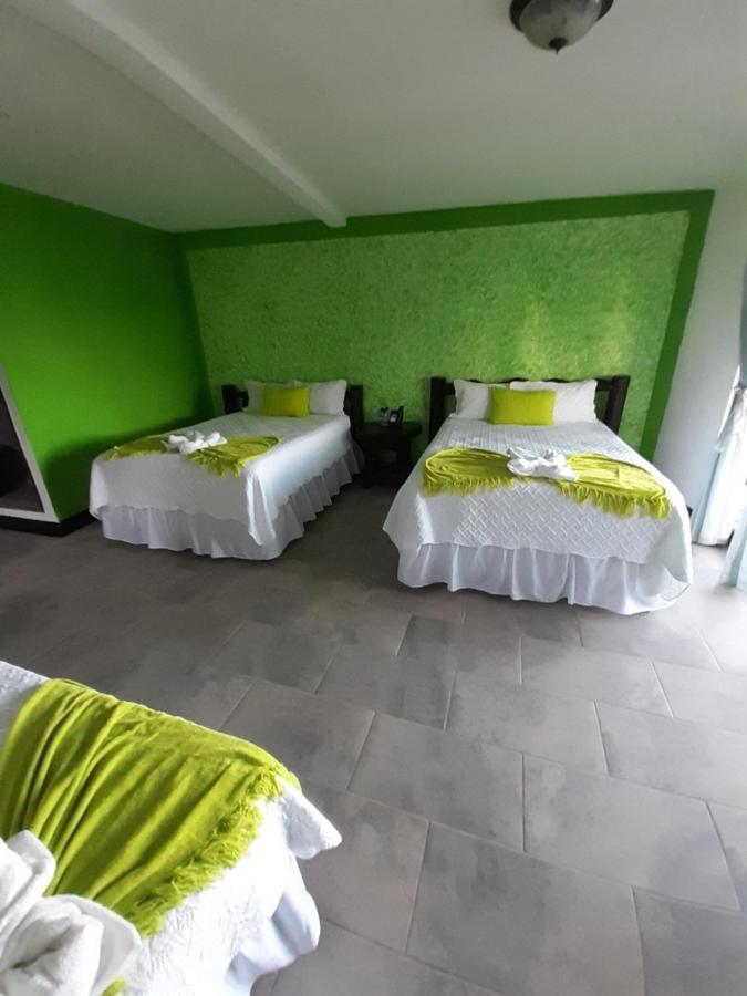 Hotel Mi Paraiso Rio Dulce Castillo de San Felipe エクステリア 写真