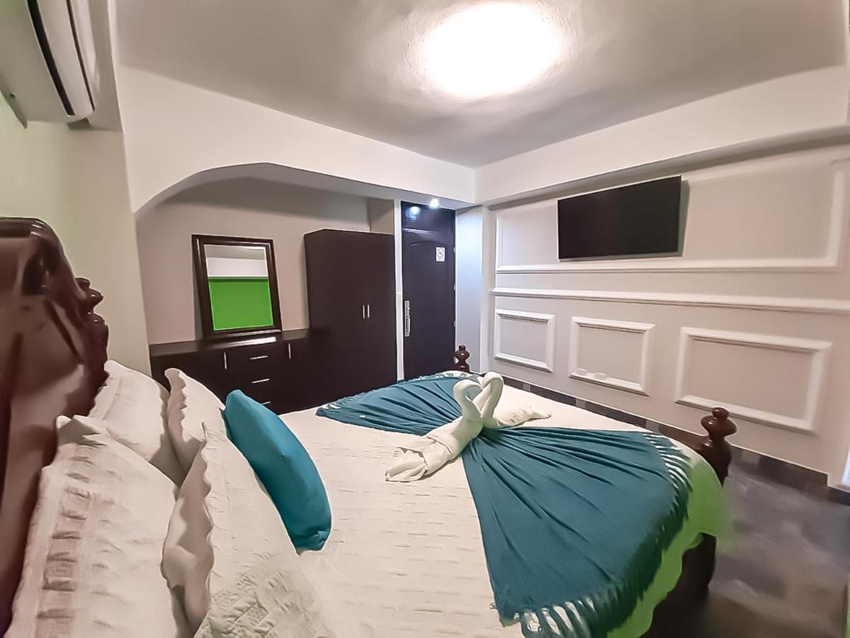 Hotel Mi Paraiso Rio Dulce Castillo de San Felipe エクステリア 写真