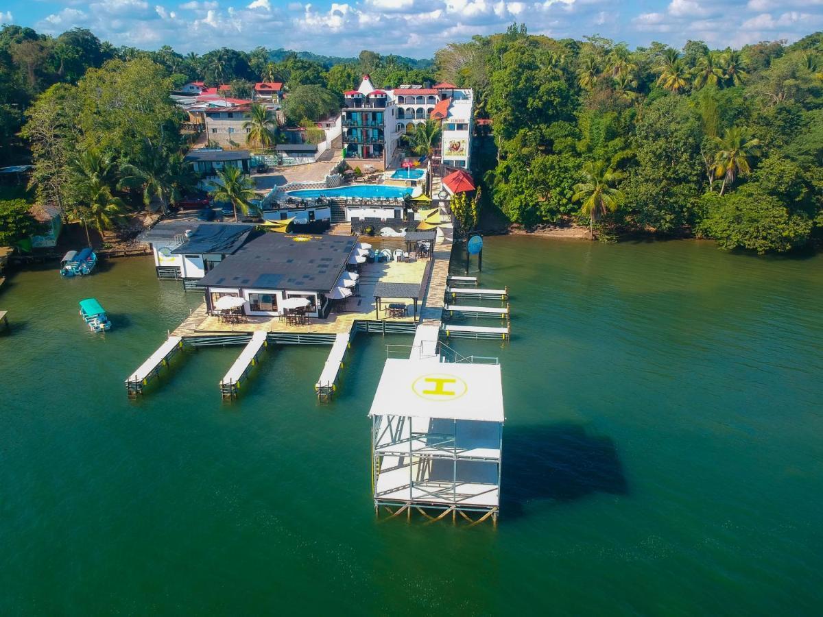 Hotel Mi Paraiso Rio Dulce Castillo de San Felipe エクステリア 写真