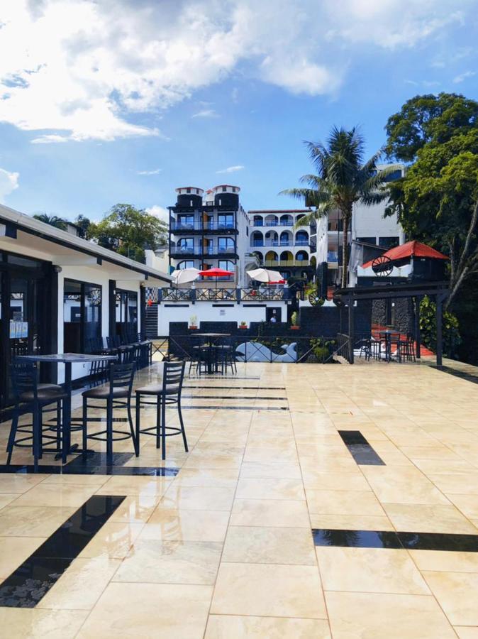 Hotel Mi Paraiso Rio Dulce Castillo de San Felipe エクステリア 写真
