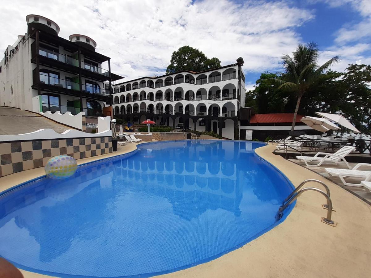Hotel Mi Paraiso Rio Dulce Castillo de San Felipe エクステリア 写真