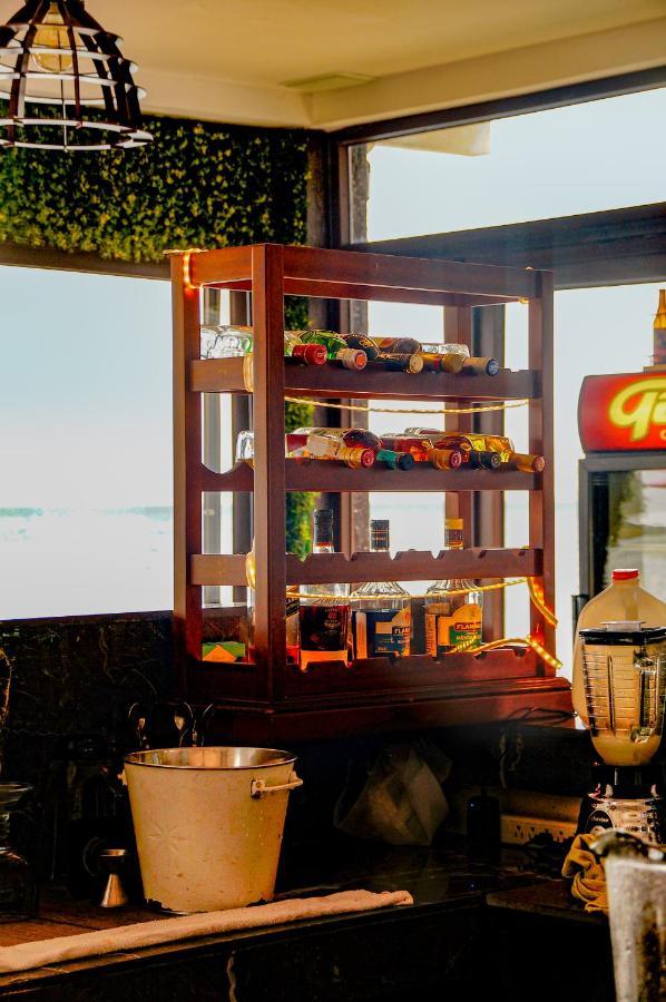 Hotel Mi Paraiso Rio Dulce Castillo de San Felipe エクステリア 写真