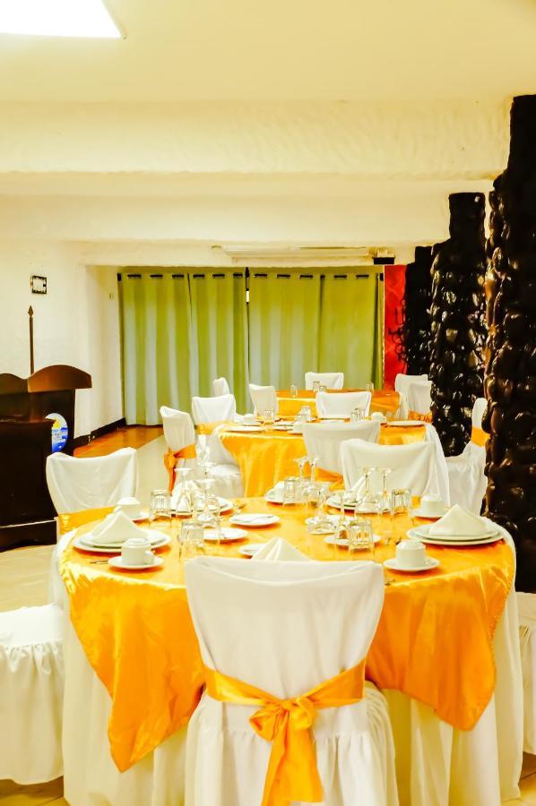 Hotel Mi Paraiso Rio Dulce Castillo de San Felipe エクステリア 写真