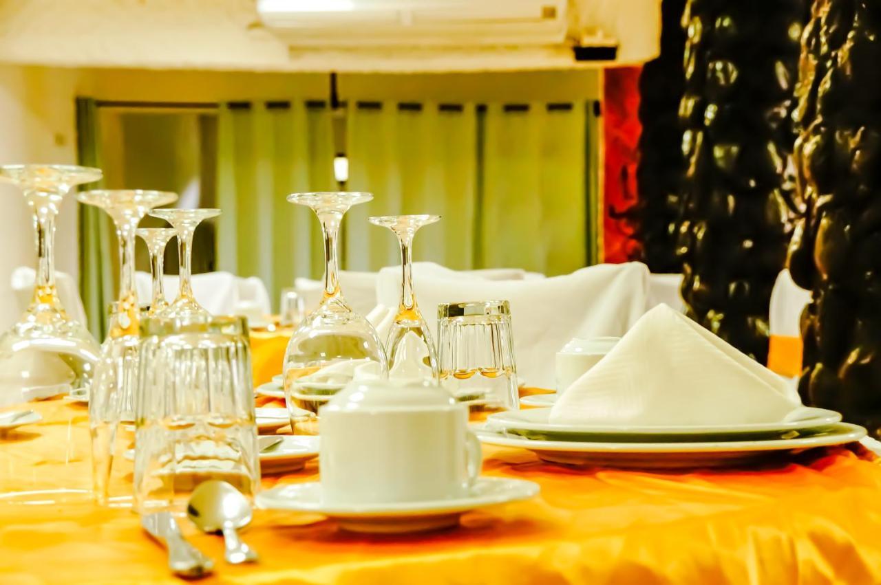 Hotel Mi Paraiso Rio Dulce Castillo de San Felipe エクステリア 写真