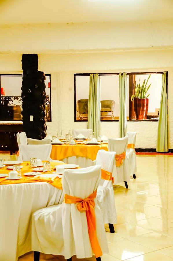 Hotel Mi Paraiso Rio Dulce Castillo de San Felipe エクステリア 写真