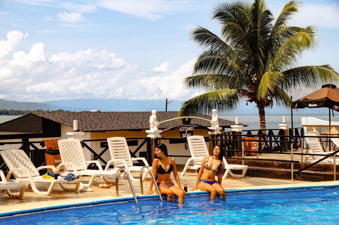 Hotel Mi Paraiso Rio Dulce Castillo de San Felipe エクステリア 写真
