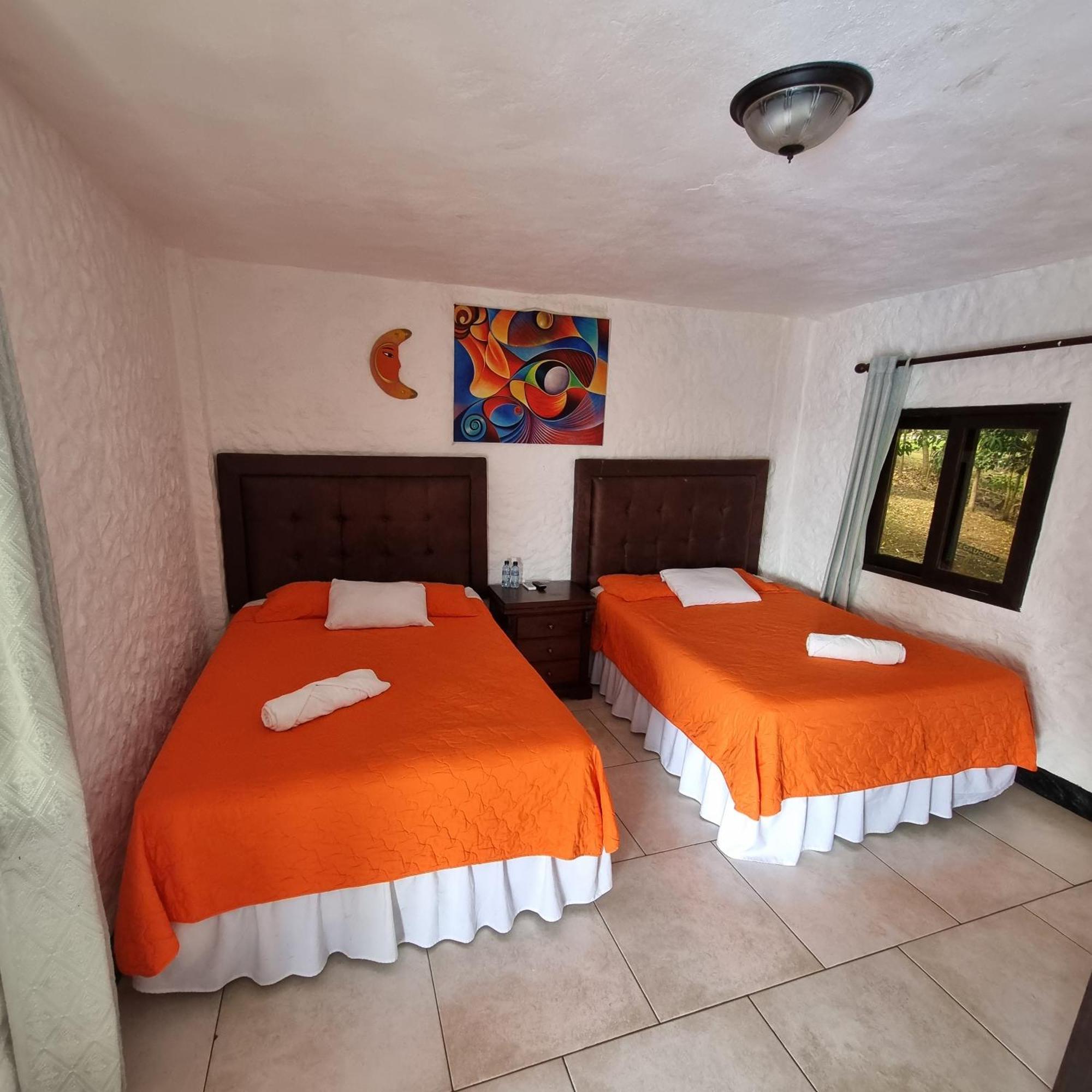 Hotel Mi Paraiso Rio Dulce Castillo de San Felipe エクステリア 写真