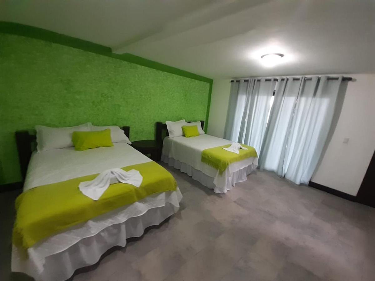 Hotel Mi Paraiso Rio Dulce Castillo de San Felipe エクステリア 写真